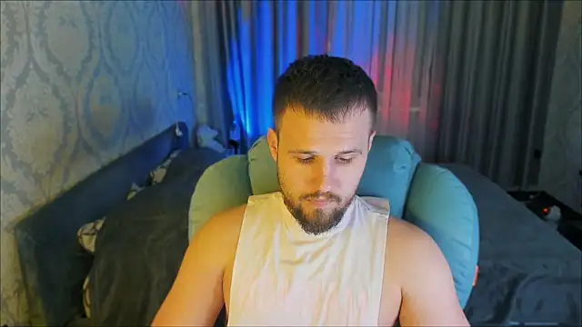 Snapshot of Vladik_b chatting on February 2026 05:05:02 PM Vladik b online show from February 2026 05:05:02 PM