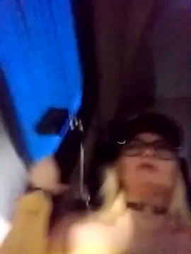 CandieGilson   online show from April 2026 10:37:02 AM