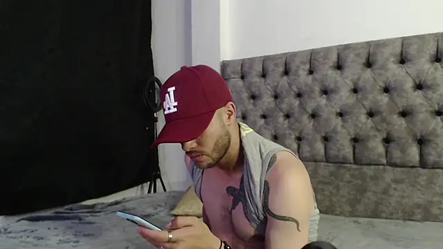 Snapshot of aczino_vel chatting on February 2025 12:41:01 AM aczino vel online show from February 2025 12:41:01 AM