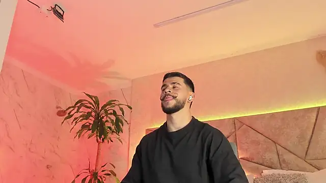 Snapshot of DickGriffith_ chatting on September 2025 12:43:02 PM DickGriffith online show from September 2025 12:43:02 PM