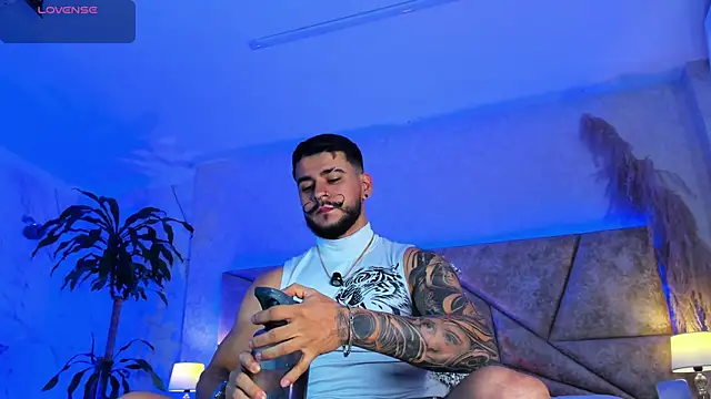 Snapshot of DickGriffith_ chatting on October 2025 12:58:01 PM DickGriffith online show from October 2025 12:58:01 PM