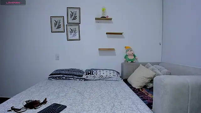 sarita bigbooty  online show from November 2025 04:34:01 AM