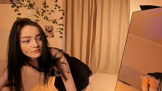 Snapshot of Bella__Faith chatting on March 2025 05:36:01 AM Bella Faith online show from March 2025 05:36:01 AM