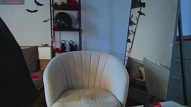 Snapshot of Bella__Faith chatting on October 2025 09:10:01 AM Bella Faith online show from October 2025 09:10:01 AM