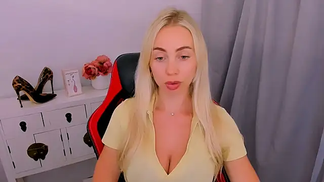 MargaritaRose online show from May 2026 05:21:01 PM