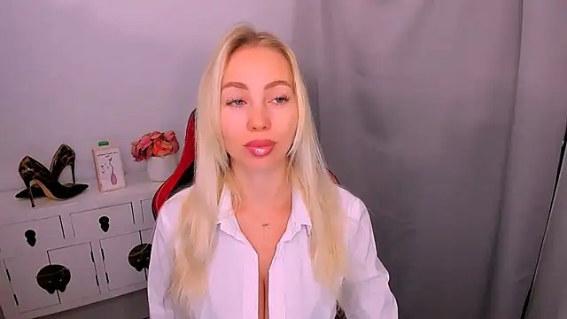 MargaritaRose online show from July 2026 05:03:02 AM