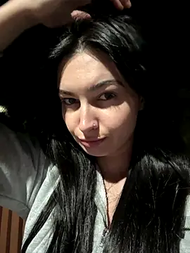 lunalovelee online show from September 2025 02:09:02 PM