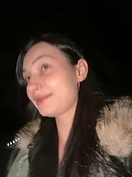 lunalovelee online show from October 2025 05:46:01 PM