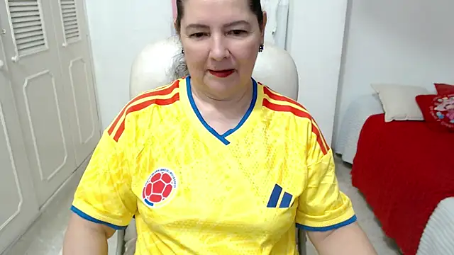 leonela 69 online show from June 2026 01:55:01 AM