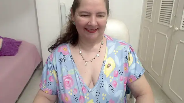 leonela 69 online show from July 2026 11:31:01 PM