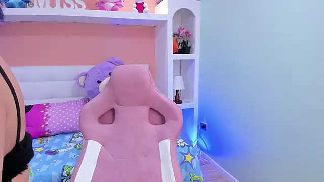 miss   megan online show from September 2025 02:49:02 AM