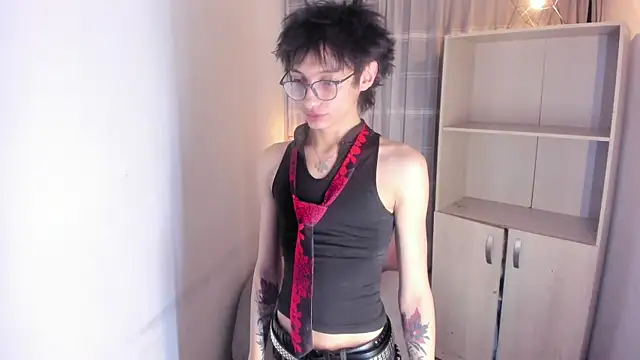 Snapshot of Juli_Roos_ chatting on February 2026 06:48:01 PM Juli Roos online show from February 2026 06:48:01 PM