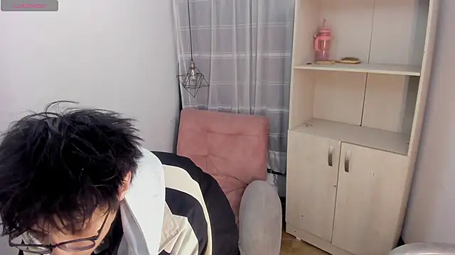 Snapshot of Juli_Roos_ chatting on February 2026 06:26:01 PM Juli Roos online show from February 2026 06:26:01 PM