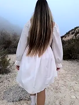 Snapshot of Mona_Plus chatting on September 2025 06:04:02 AM Mona Plus online show from September 2025 06:04:02 AM