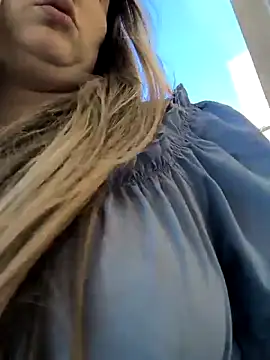 Snapshot of Mona_Plus chatting on February 2026 10:12:01 AM Mona Plus online show from February 2026 10:12:01 AM