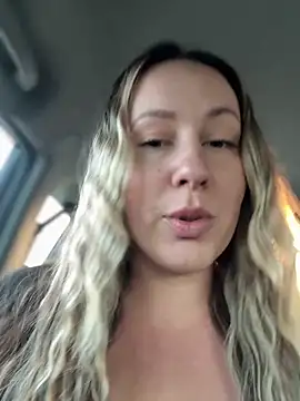 Snapshot of Mona_Plus chatting on February 2026 06:57:02 AM Mona Plus online show from February 2026 06:57:02 AM