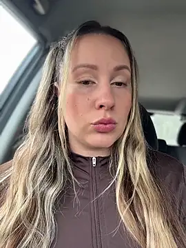 Snapshot of Mona_Plus chatting on March 2026 09:26:02 AM Mona Plus online show from March 2026 09:26:02 AM