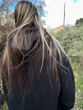 Snapshot of Mona_Plus chatting on March 2026 09:17:02 AM Mona Plus online show from March 2026 09:17:02 AM