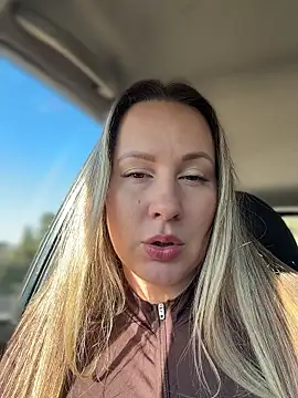 Snapshot of Mona_Plus chatting on March 2026 08:32:02 AM Mona Plus online show from March 2026 08:32:02 AM