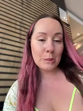 Snapshot of Mona_Plus chatting on March 2026 09:20:01 AM Mona Plus online show from March 2026 09:20:01 AM