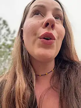 Snapshot of Mona_Plus chatting on April 2026 07:56:01 AM Mona Plus online show from April 2026 07:56:01 AM