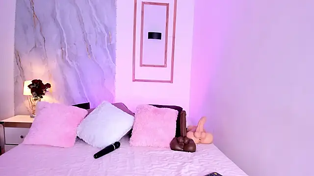 KylieGomeez online show from September 2025 07:39:02 PM