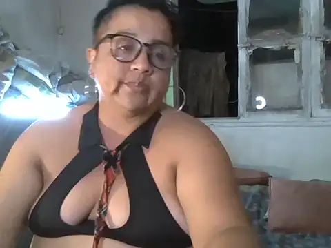 erinadarling79 online show from February 2025 01:21:01 AM