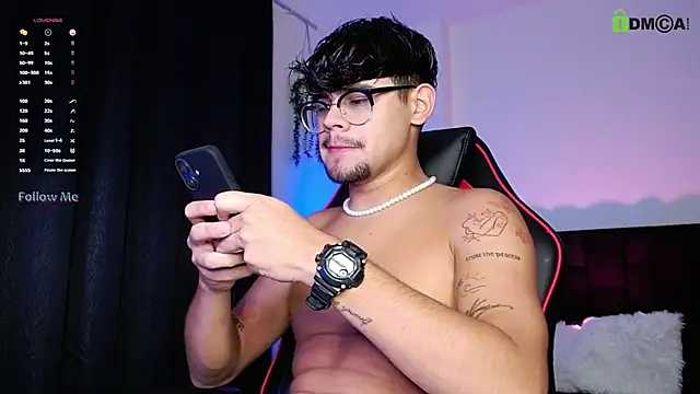 isaac-saenz online show from September 2025 11:19:01 PM