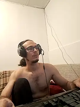 cholitohermoso online show from April 2026 05:36:01 PM