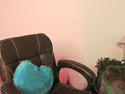 megancatluna online show from November 2025 04:44:02 AM