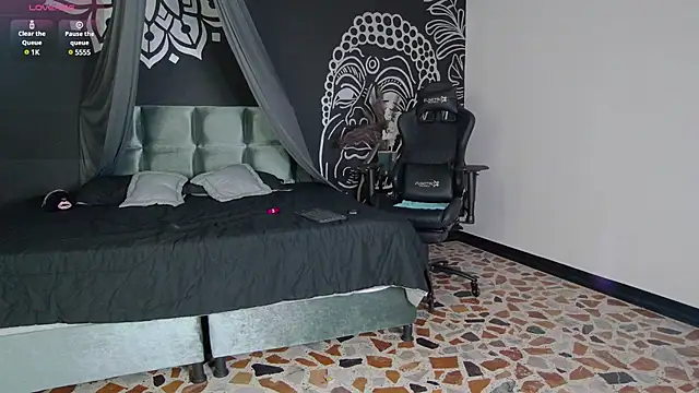 Arii moon online show from March 2025 11:26:01 PM