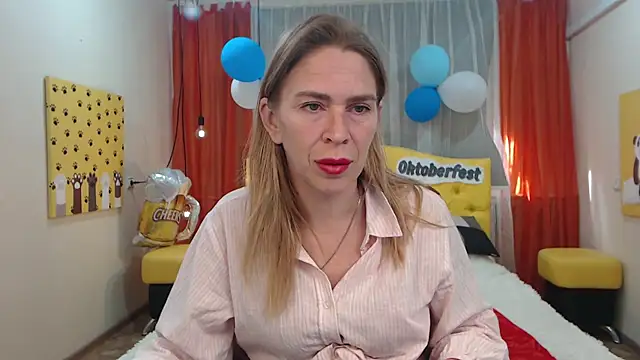 TessaDaybreak online show from September 2025 06:28:02 AM