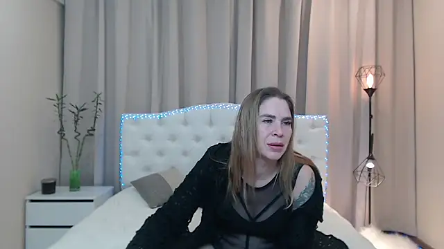 TessaDaybreak online show from January 2026 08:02:02 PM