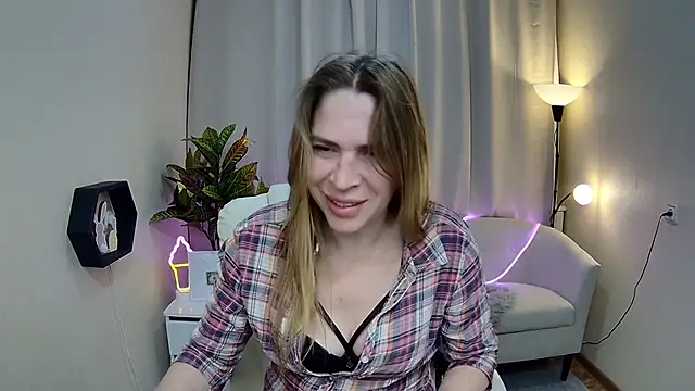 Snapshot of TessaDaybreak chatting on May 2026 06:54:02 AM TessaDaybreak online show from May 2026 06:54:02 AM