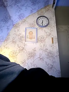 Snapshot of Teemu chatting on November 2025 04:30:02 PM Teemu online show from November 2025 04:30:02 PM