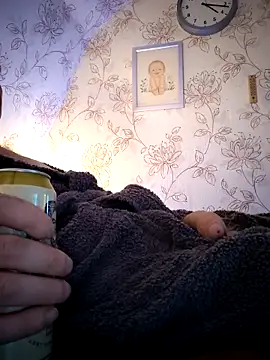 Snapshot of Teemu chatting on November 2025 02:17:01 PM Teemu online show from November 2025 02:17:01 PM