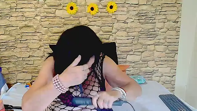 Snapshot of LuciousGrace chatting on March 2026 05:17:01 PM LuciousGrace online show from March 2026 05:17:01 PM