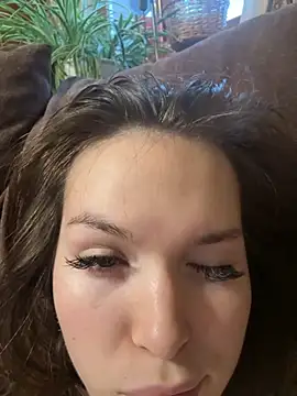 Snapshot of -Amora chatting on November 2025 12:16:01 PM -Amora online show from November 2025 12:16:01 PM