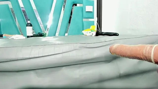 Snapshot of ebony_valentina chatting on February 2025 09:43:02 AM ebony valentina online show from February 2025 09:43:02 AM