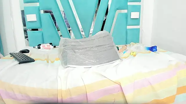 Snapshot of ebony_valentina chatting on March 2025 04:51:02 AM ebony valentina online show from March 2025 04:51:02 AM