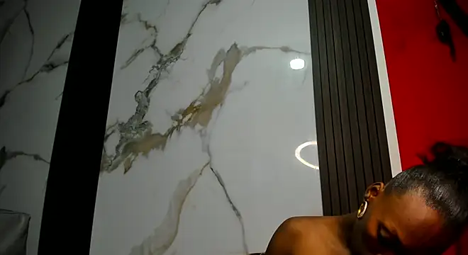 Snapshot of ebony_valentina chatting on November 2025 01:50:02 AM ebony valentina online show from November 2025 01:50:02 AM