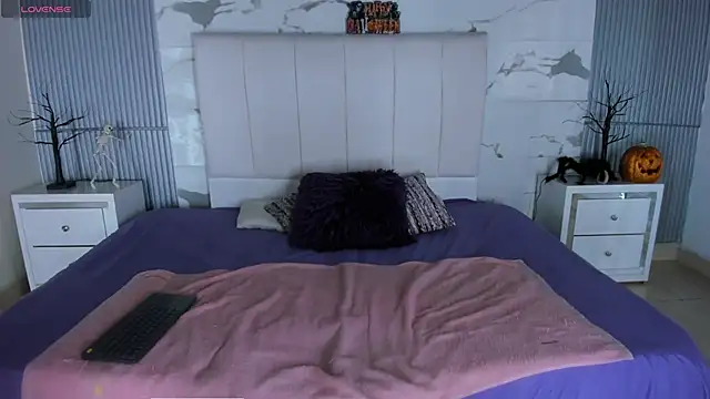 JanickBaker online show from October 2025 12:13:02 PM