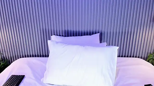 GabyFosterr online show from September 2025 12:10:01 PM