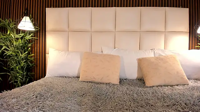 Snapshot of MelanieHillss chatting on March 2026 04:19:01 AM MelanieHillss online show from March 2026 04:19:01 AM