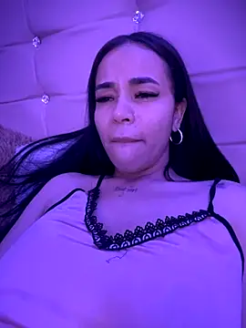 Snapshot of Naatalia chatting on November 2025 08:37:01 AM Naatalia online show from November 2025 08:37:01 AM