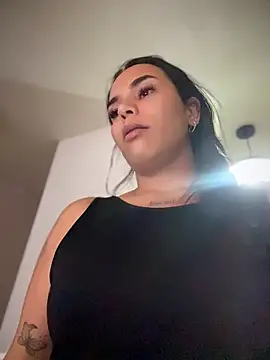 Snapshot of Naatalia chatting on April 2026 10:15:02 PM Naatalia online show from April 2026 10:15:02 PM