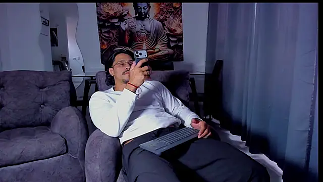 Valentino Dosantos  online show from February 2026 08:27:02 PM