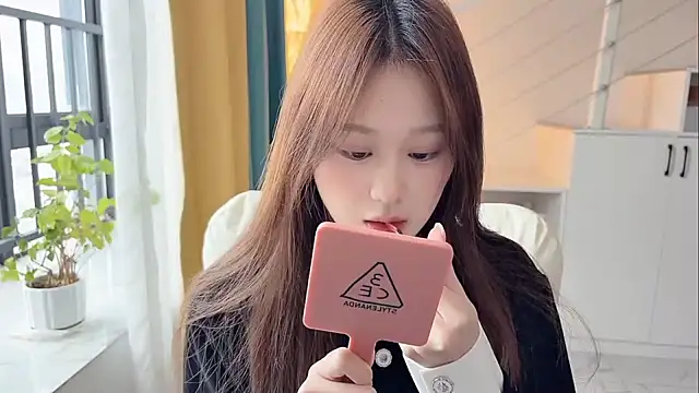 Snapshot of Cassie-20 chatting on December 2025 02:39:02 AM Cassie-20 online show from December 2025 02:39:02 AM