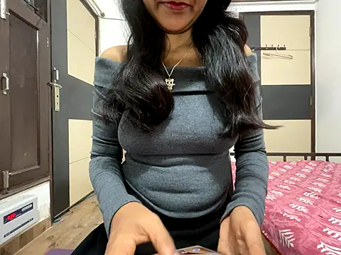 Snapshot of aliya_bhatt chatting on October 2025 03:56:02 PM aliya bhatt online show from October 2025 03:56:02 PM