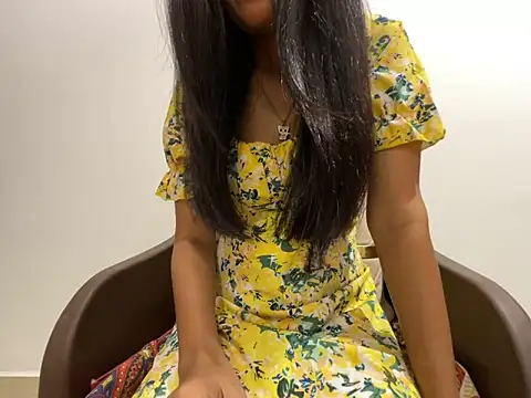 Snapshot of aliya_bhatt chatting on November 2025 04:17:02 PM aliya bhatt online show from November 2025 04:17:02 PM